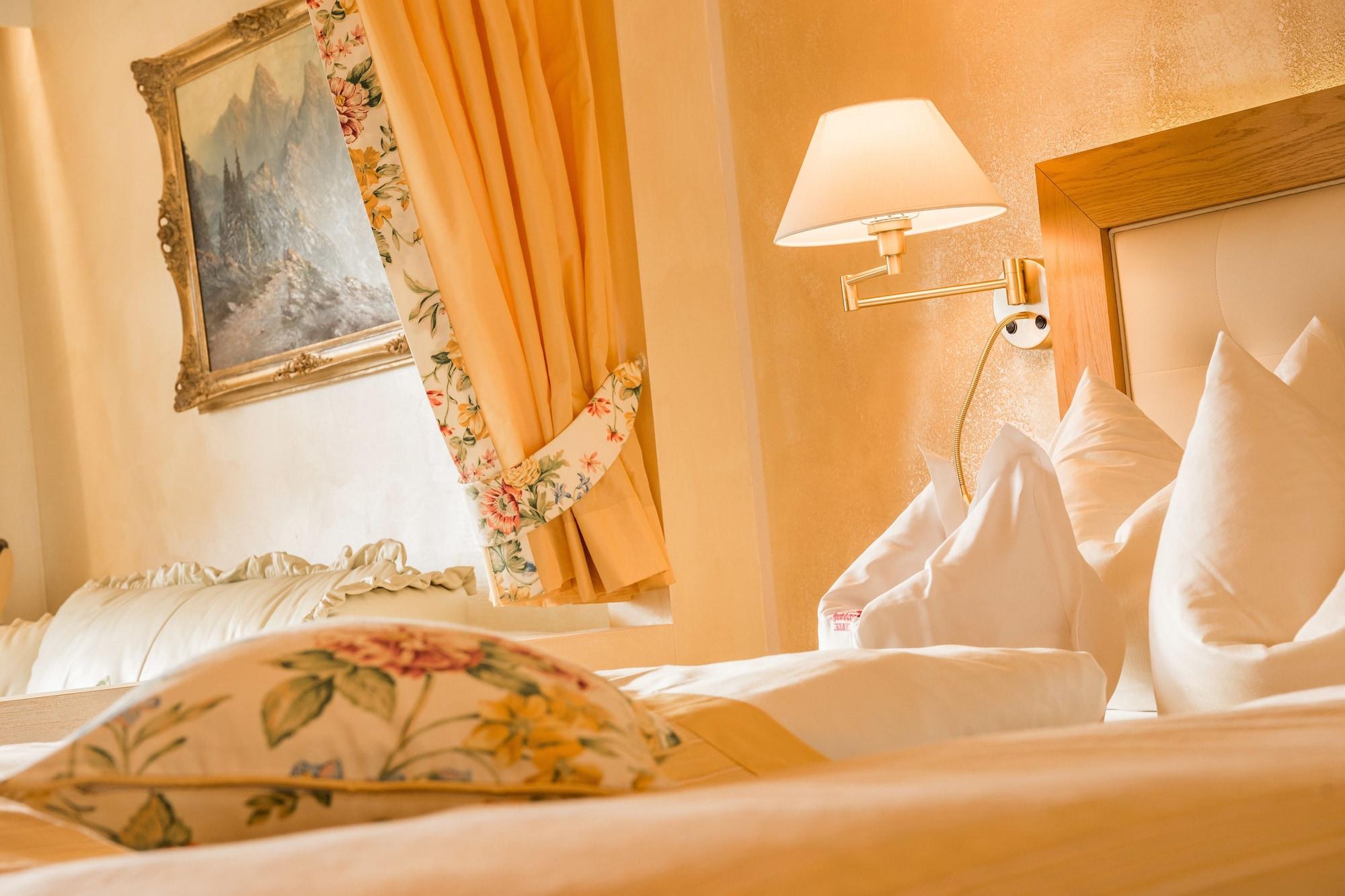 Hotel Krone Igelsberg Фройденштадт Экстерьер фото