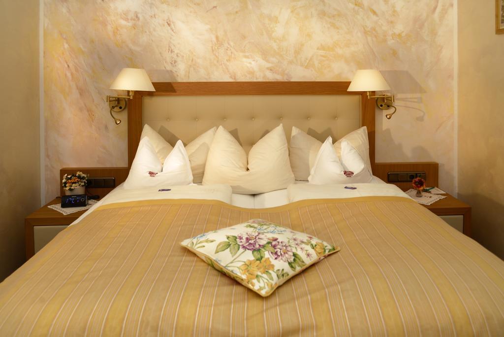 Hotel Krone Igelsberg Фройденштадт Экстерьер фото