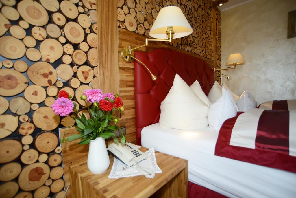 Hotel Krone Igelsberg Фройденштадт Экстерьер фото