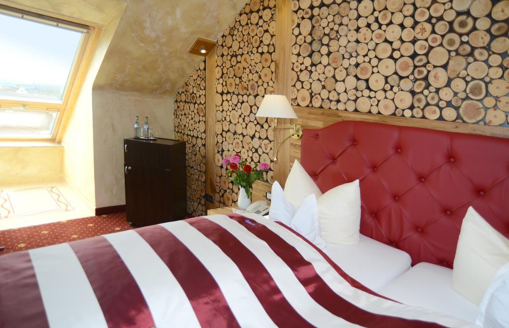 Hotel Krone Igelsberg Фройденштадт Экстерьер фото