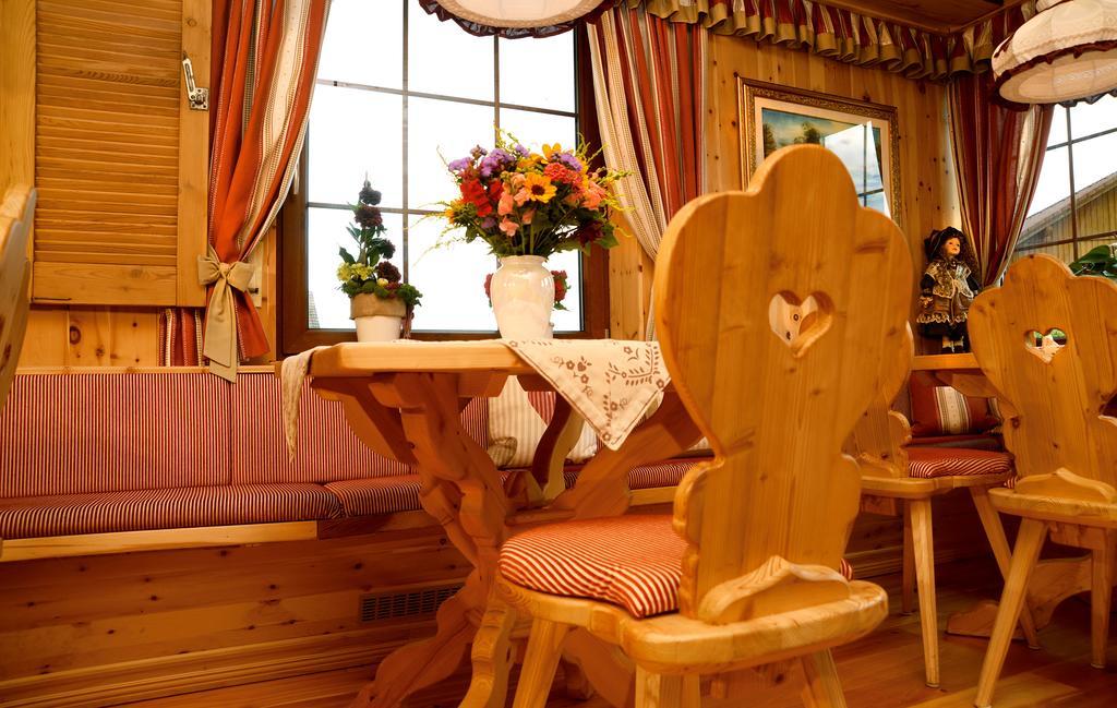 Hotel Krone Igelsberg Фройденштадт Экстерьер фото